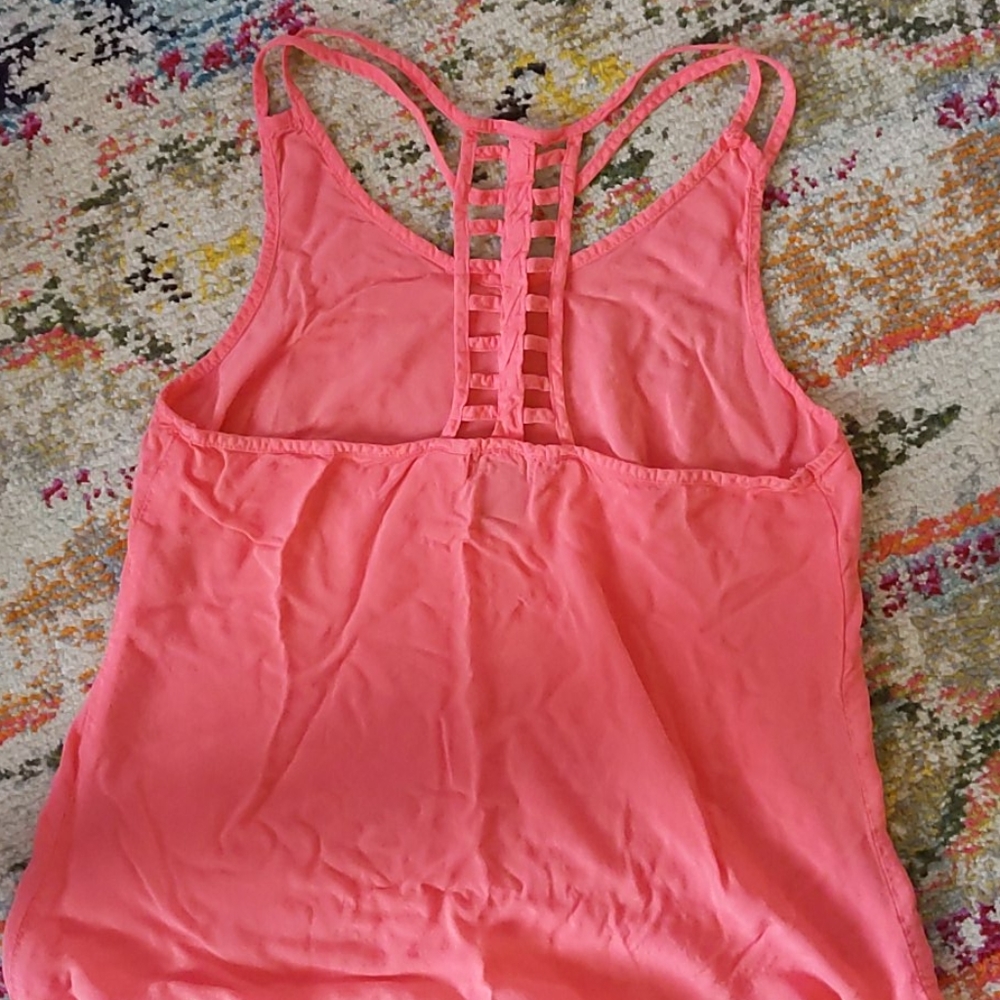 Tanktop - Picture 2 of 4